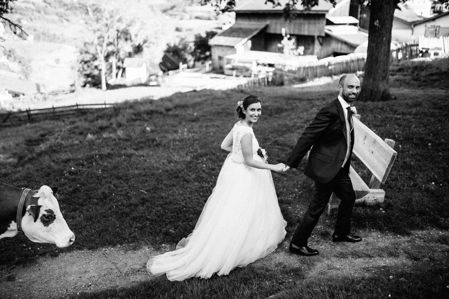 classico matrimonio fie allo sciliar fotografo moderno e creativo sudtirol