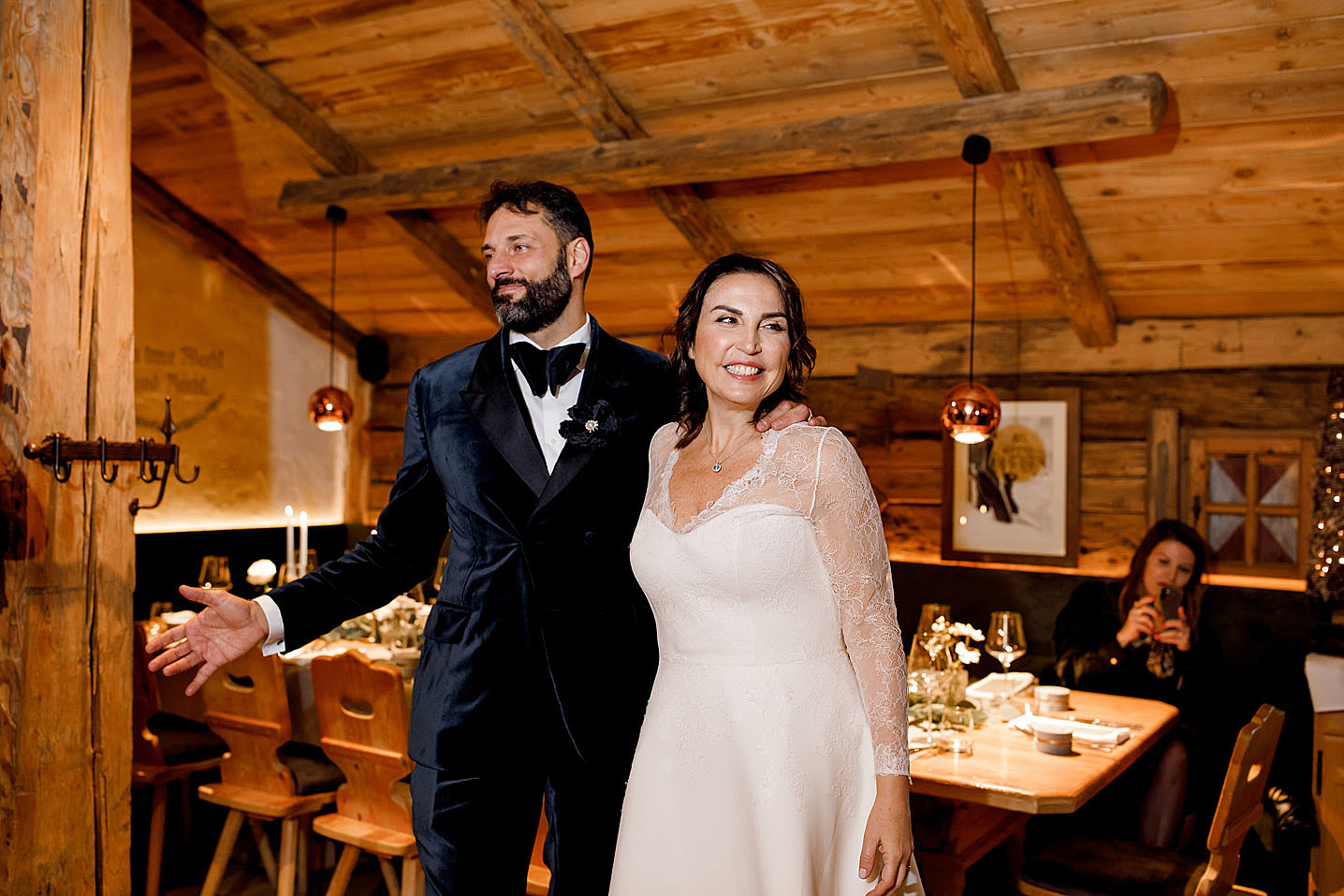 fotografo matrimonio in rifugio ad alta quota in montagna nelle Dolomiti Alto Adige